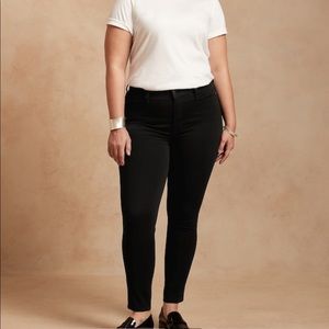 Mid-Rise Skinny Fade-Resistant Ankle Jean from Banana Republic - size 16